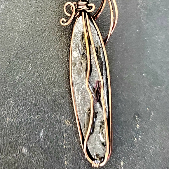 New Oversized Orthoceras Fossil Wire Wrapped Pendant. - Picture 14 of 15